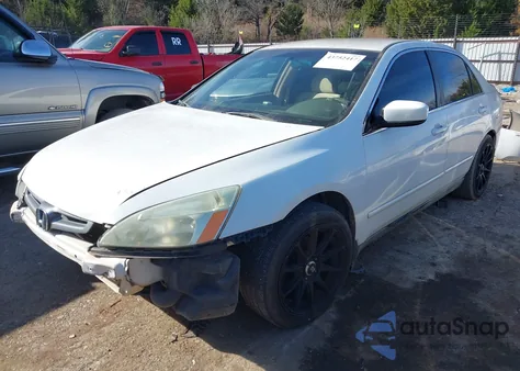 2005 Honda Accord 2.4 Lx from USA, damaged, VIN 1HGCM56435A117082